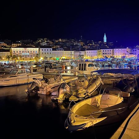 Season4All Apartments Mali Losinj Bagian luar foto