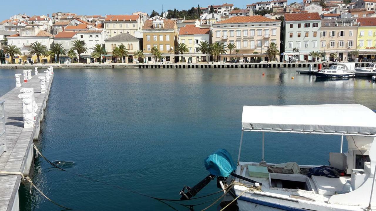 Season4All Apartments Mali Losinj Bagian luar foto