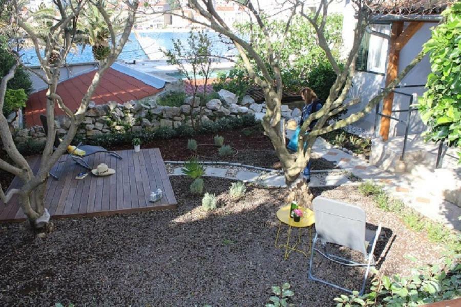 Season4All Apartments Mali Losinj Bagian luar foto