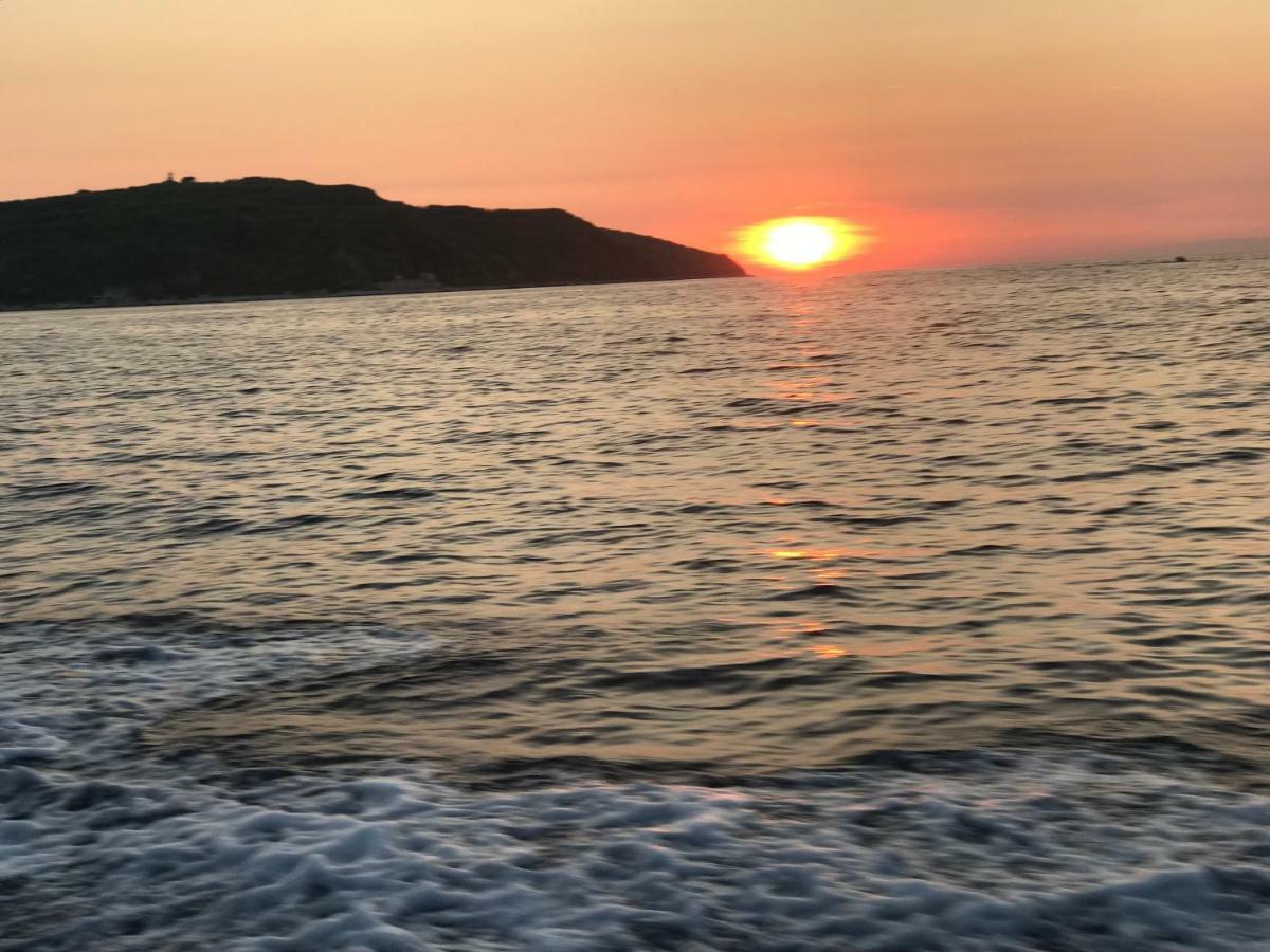 Season4All Apartments Mali Losinj Bagian luar foto